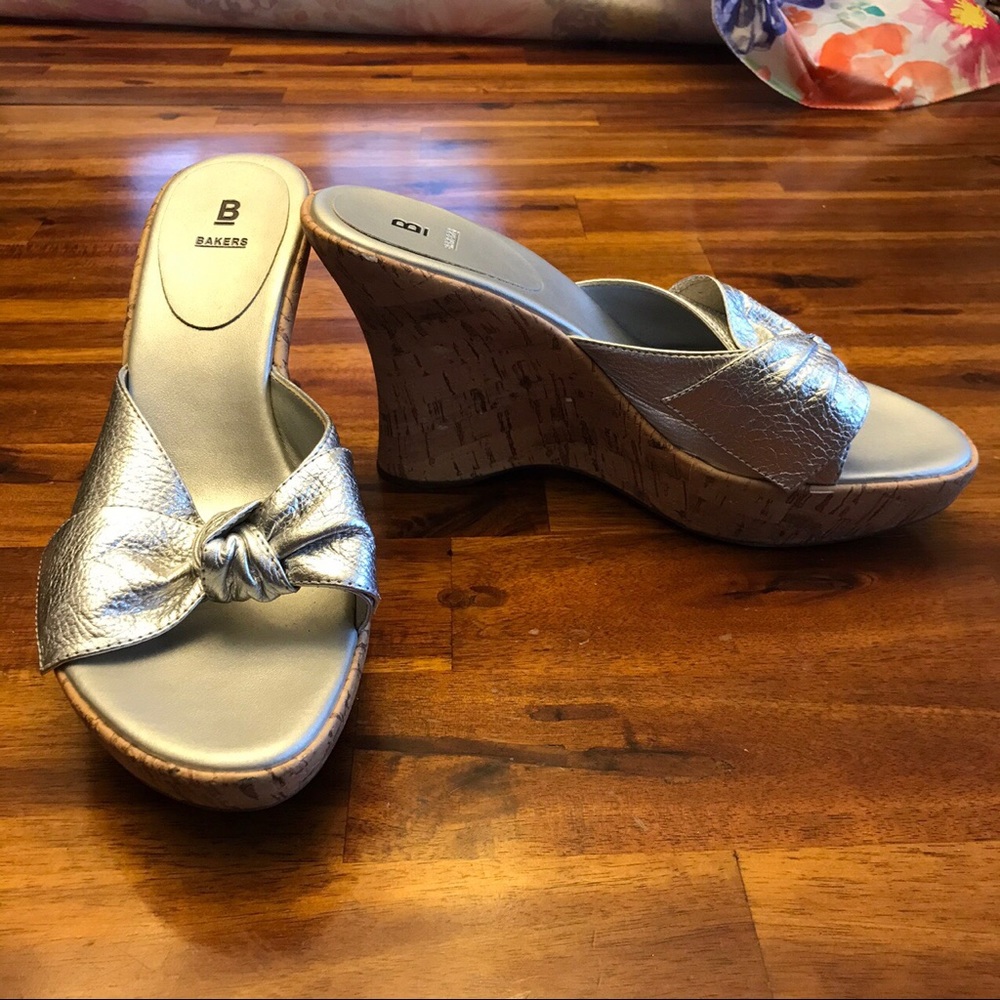 Bakers Silver Cork Wedge
